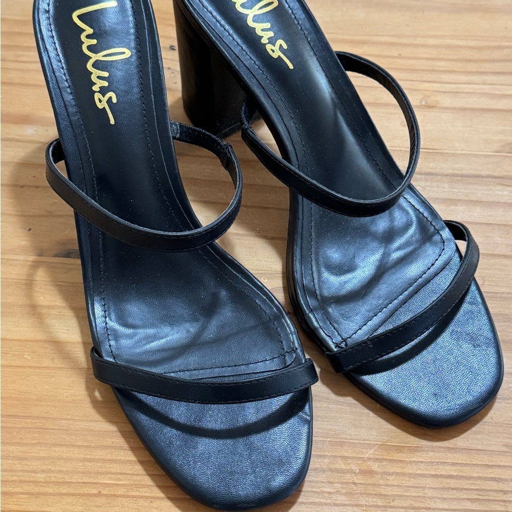 Lulu's Black Heeled Shoes Sleek Modern Design